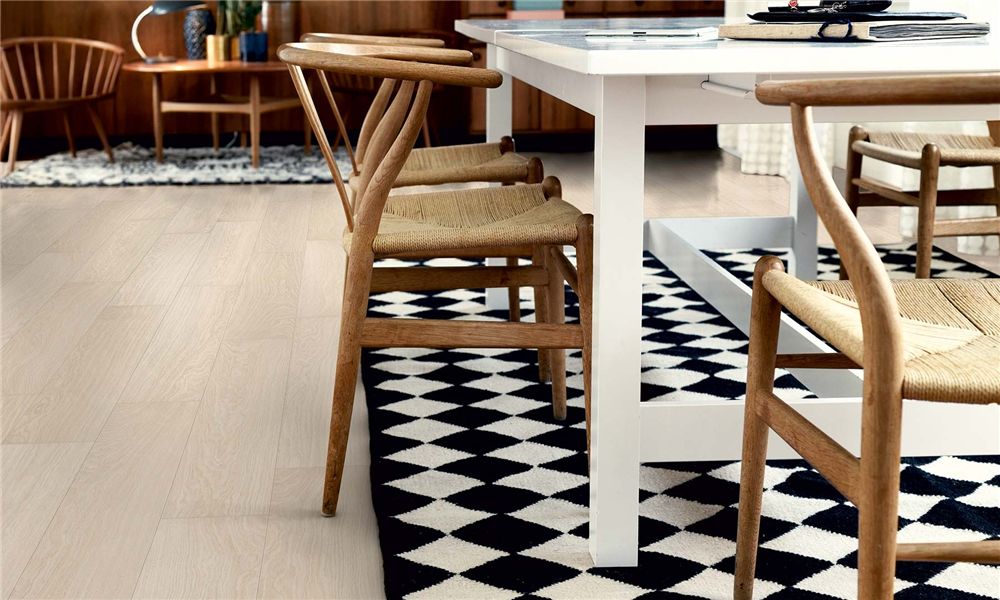 Ламинат Pergo Skara 12 Pro Дуб Современный Датский L1250-03372 1380×190×12 фото в интерьере